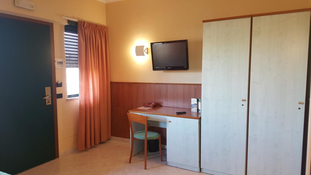 Hotel Laurence Roma Exterior foto