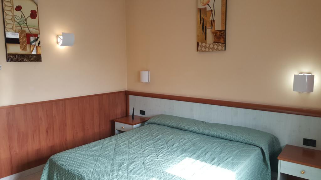 Hotel Laurence Roma Exterior foto